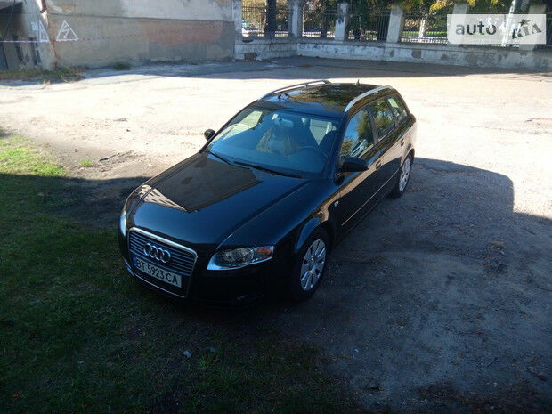 Ауди А4 2007 року Audi A4 2007 року