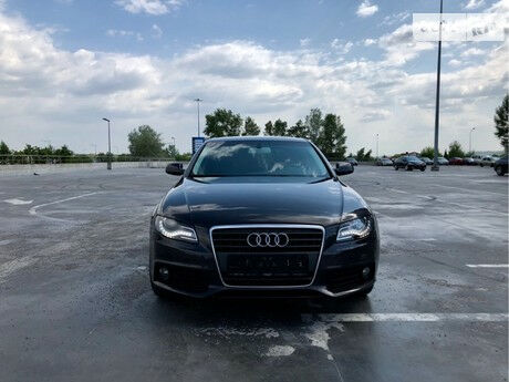 Ауди А4 2011 года Audi A4 2011 года