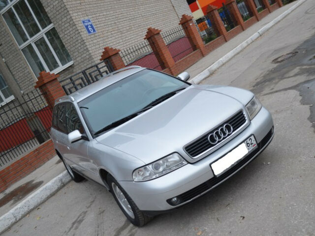 Audi A4 1999 року