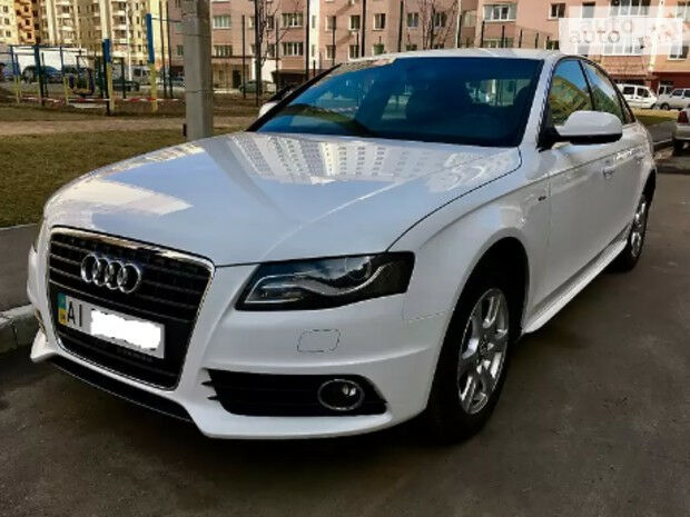 Ауди А4 2010 года Audi A4 2010 года