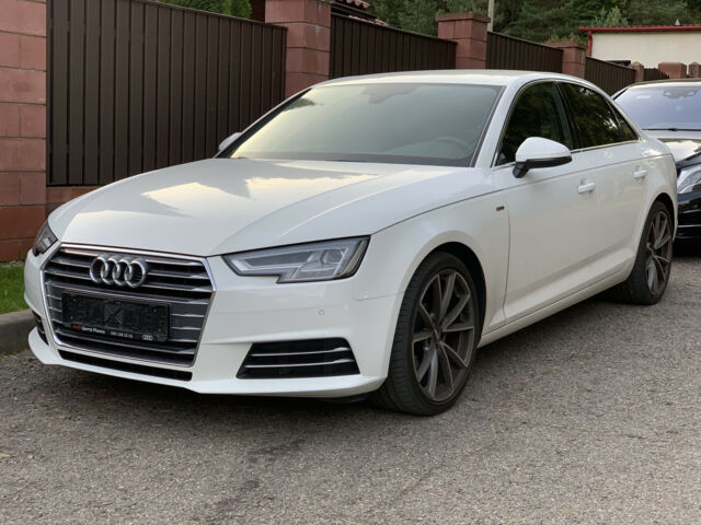 Audi A4 2015 года