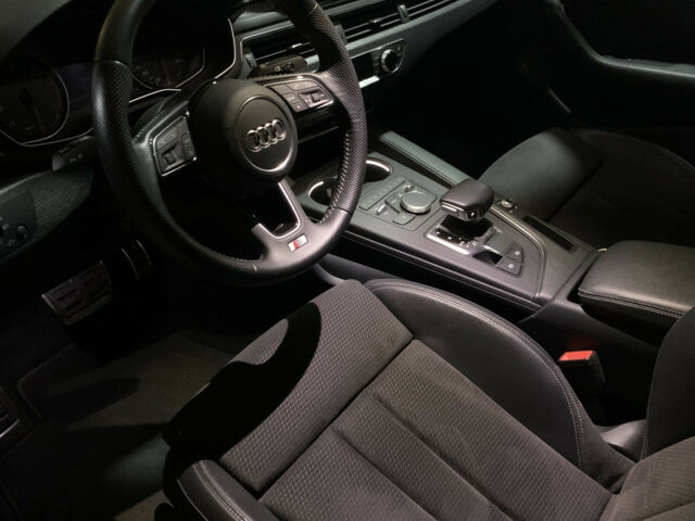 Audi A4 2015 года