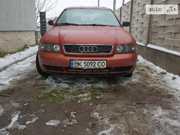 Audi A4 1995 года