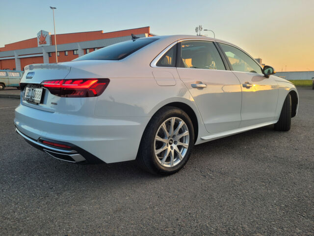 Audi A4 2021 року