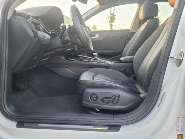 Audi A4 2021 року