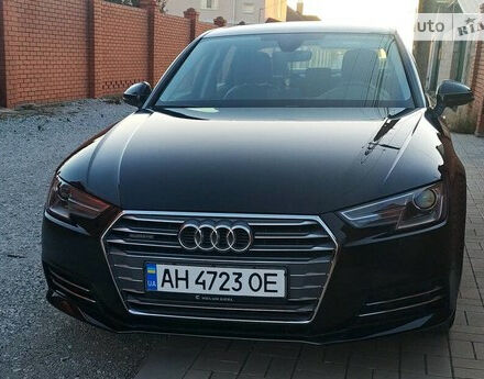 Audi A4 2017 года