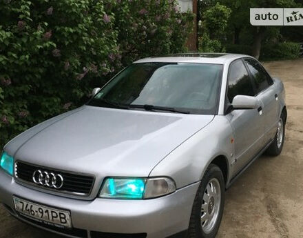 Audi A4 1995 года