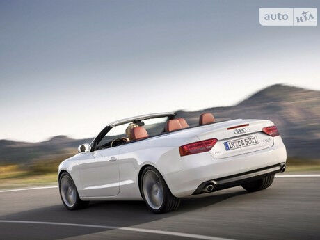 Ауди А5 2010 року Audi A5 2010 року