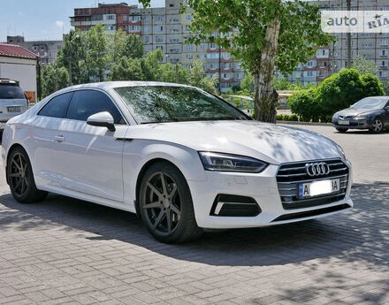 Фото на отзыв с оценкой 5 о Audi A5 2017 году выпуска от автора "Юрий" с текстом: Быстрый и динамичный. Ты просто сливаешься с машиной. Легкость управления. Уверенность и динамика