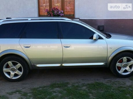 Ауди А6 Олроуд 2004 року Audi A6 Allroad 2004 року