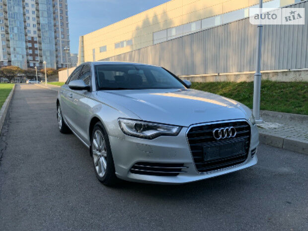 Audi A6 2011 года