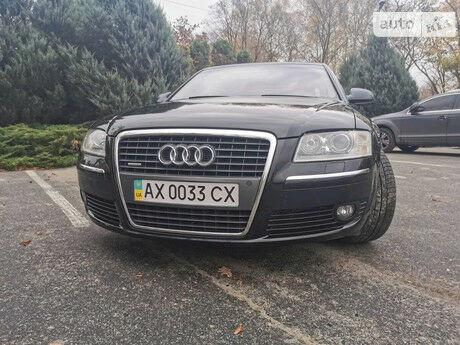 Ауди А8 2007 року Audi A8 2007 року