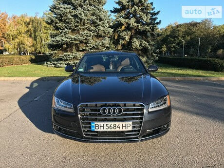 Audi A8 2016 года