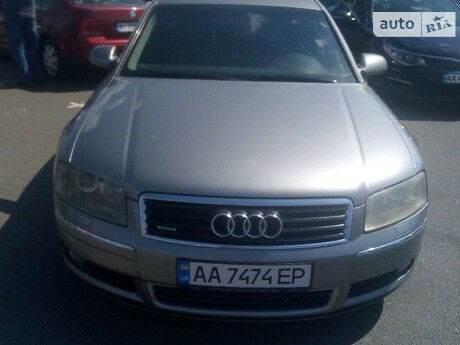 Audi A8 2004 року