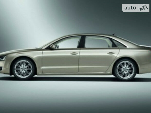 Audi A8 2012 года