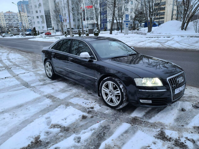 Audi A8 2008 року