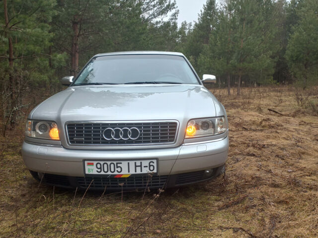 Audi A8 2001 року