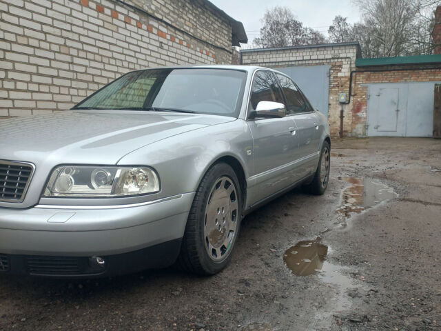 Audi A8 2001 года