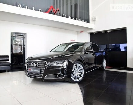 Audi A8 2012 року