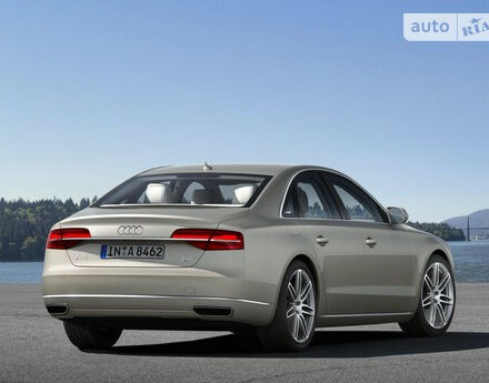 Audi A8 2001 року