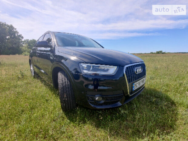 Ауди Ку3 2012 года Audi Q3 2012 года
