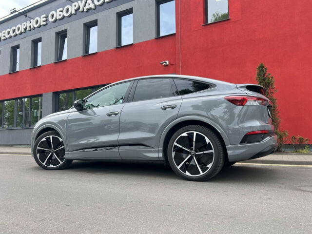 Audi Q4 Sportback e-tron 2023 года