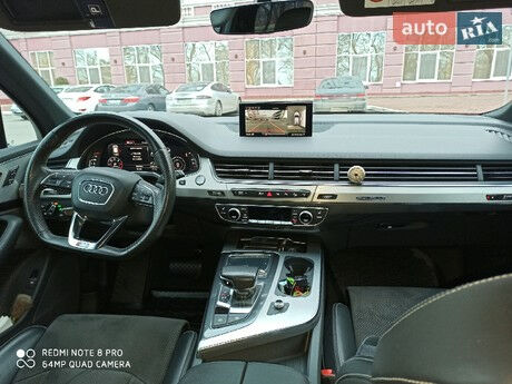 Audi Q7 2015 року