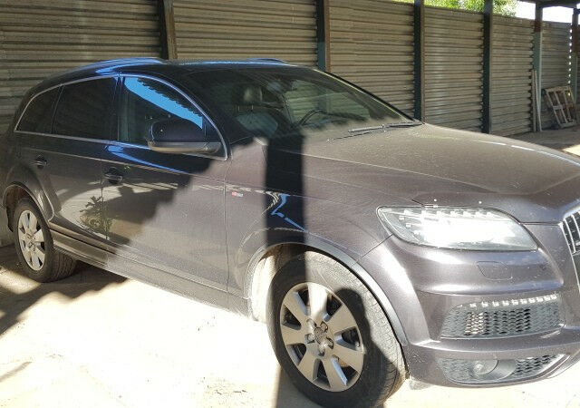 Audi Q7 2009 года