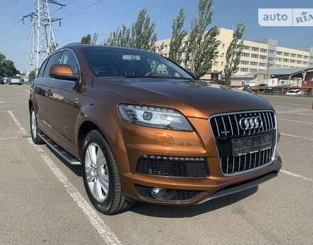 Audi Q7 2013 року