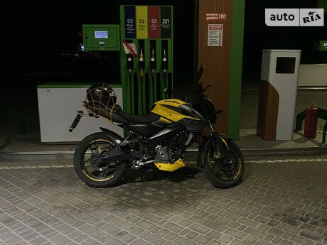 Bajaj Pulsar NS200 2021 года