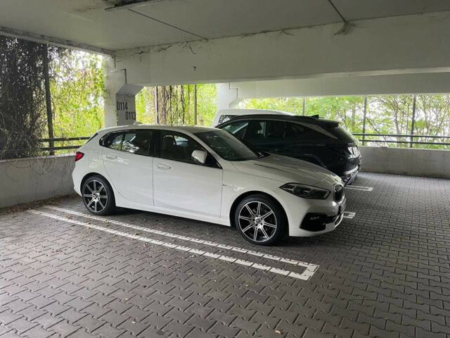 BMW 1 Series 2020 года