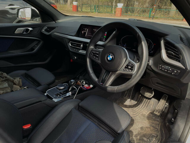 BMW 1 Series 2019 года