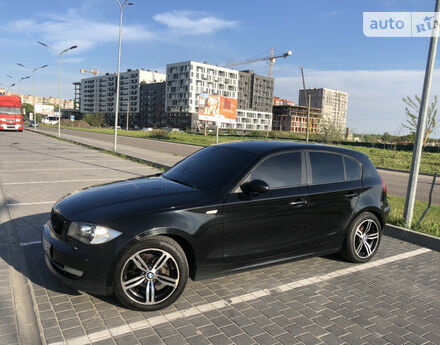 BMW 1 Series 2009 года