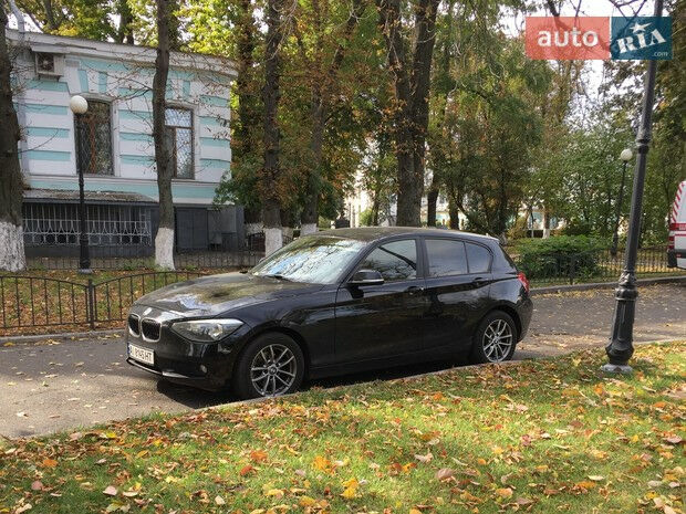 БМВ 114 2014 года BMW 114 2014 года