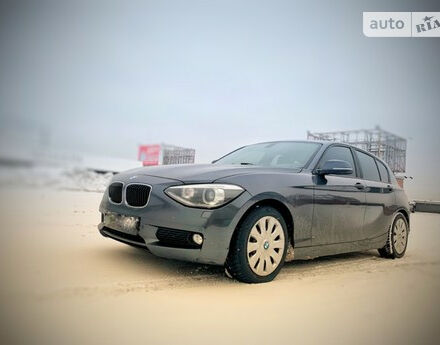 Фото на отзыв с оценкой 5 о BMW 116 2012 году выпуска от автора "Dmitriy Kolesnik" с текстом: Едет как картинг. Маневренная , быстрая, спортивная.. в общем у меня только положительные впечатл...