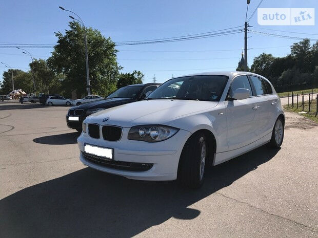 BMW 118 2010 года