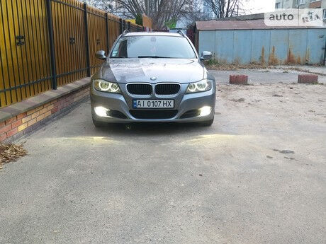 БМВ 3 Серия 2009 року BMW 3 Series 2009 року