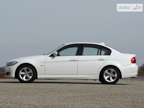 БМВ 3 Серия 2002 года BMW 3 Series 2002 года