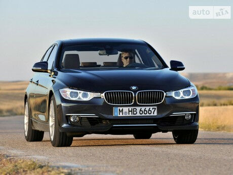 БМВ 3 Серия 1992 року BMW 3 Series 1992 року