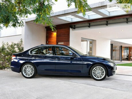 БМВ 3 Серия 2002 року BMW 3 Series 2002 року