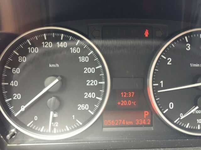 BMW 3 Series 2011 года
