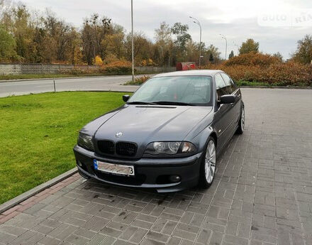 BMW 3 Series 2001 року