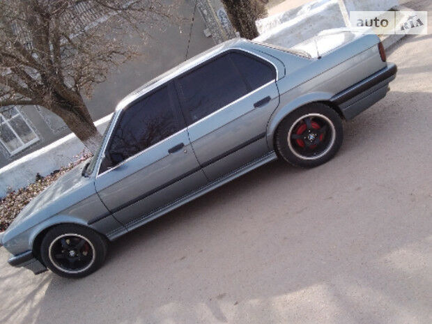 BMW 316 1990 року