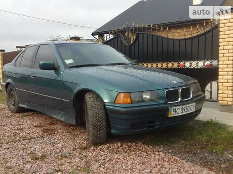 BMW 316 1994 року