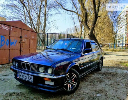 BMW 316 1986 року