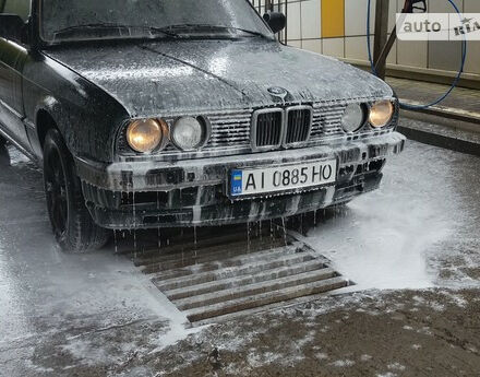 BMW 316 1983 року