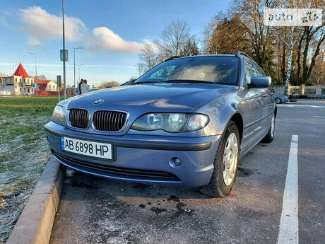 BMW 318 2003 года