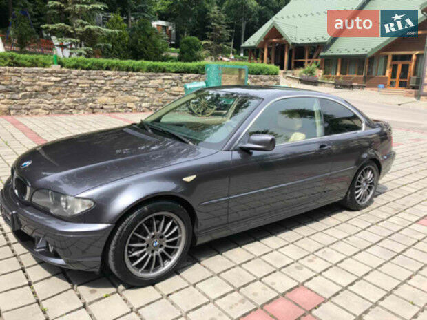 BMW 318 2005 року