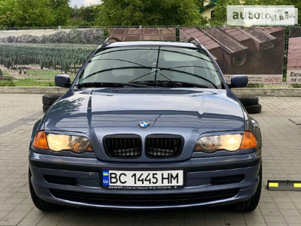 BMW 318 2000 года