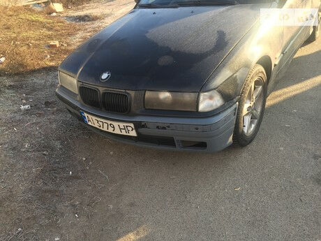 BMW 318 1996 года